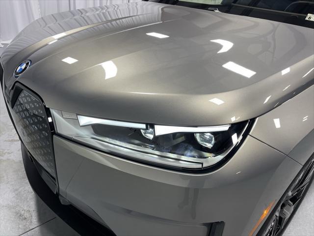 Photo of 2024 Oxide Gray Metallic BMW iX