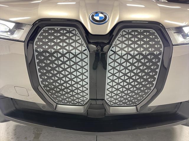 Photo of 2024 Oxide Gray Metallic BMW iX