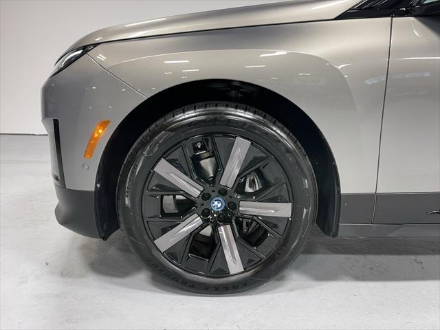 Photo of 2024 Oxide Gray Metallic BMW iX