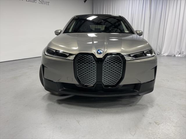 Photo of 2024 Oxide Gray Metallic BMW iX