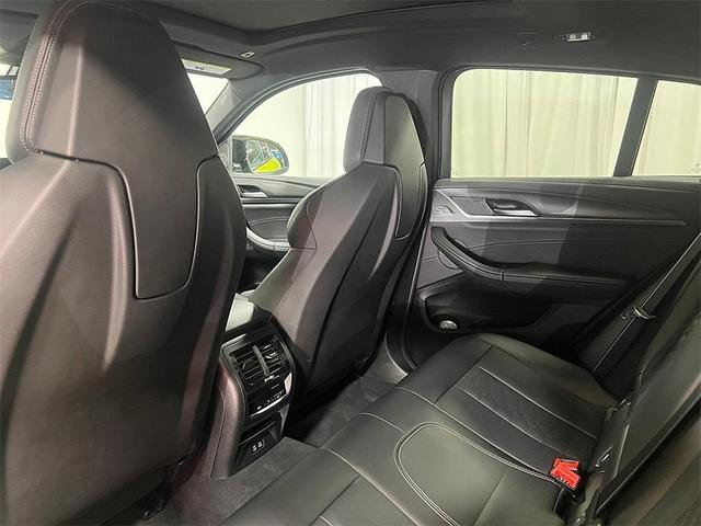 Photo of 2023 Yellow BMW X4 M