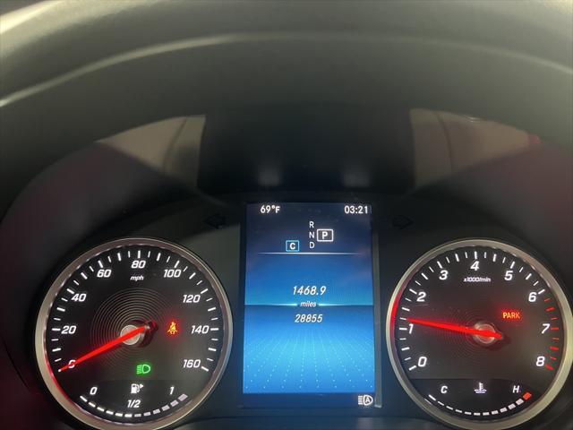 Photo of 2022 Black Mercedes-Benz GLC 300