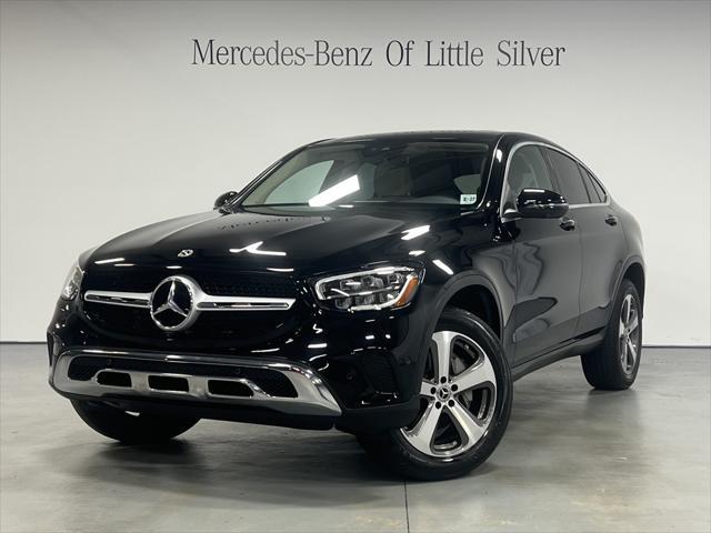 Photo of 2022 Black Mercedes-Benz GLC 300