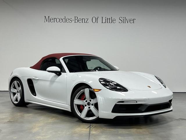 Photo of 2023 White Porsche 718 Boxster