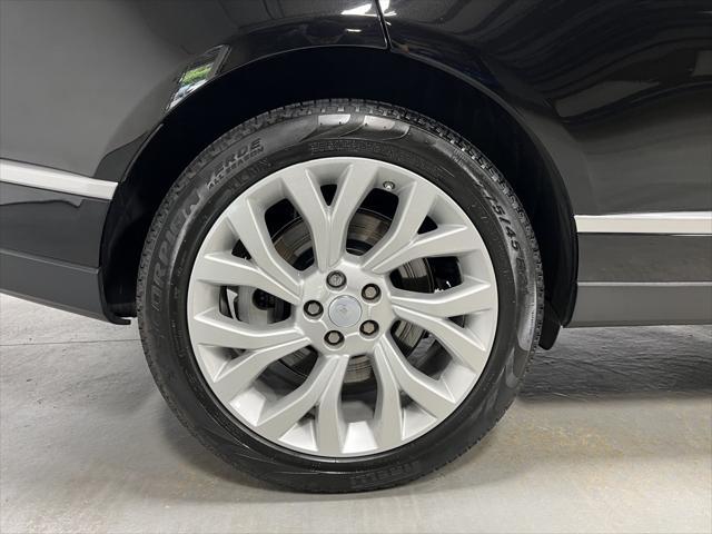 Photo of 2021 Black Land Rover Range Rover