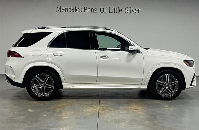 Photo of 2025 Polar White Mercedes-Benz GLE 450