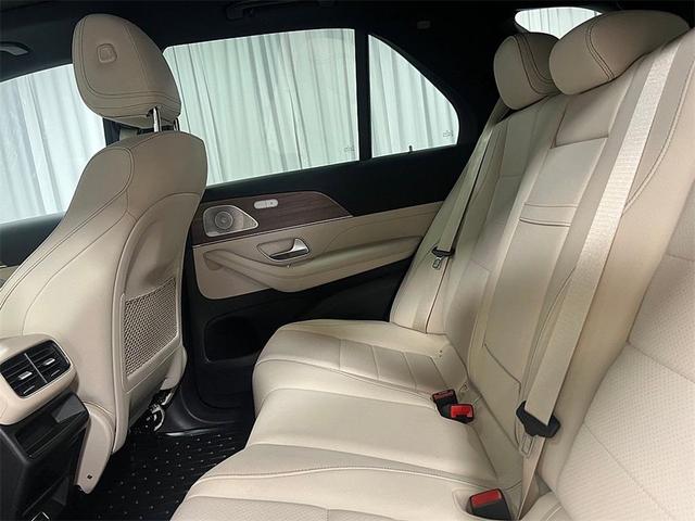 Photo of 2025 Polar White Mercedes-Benz GLE 450