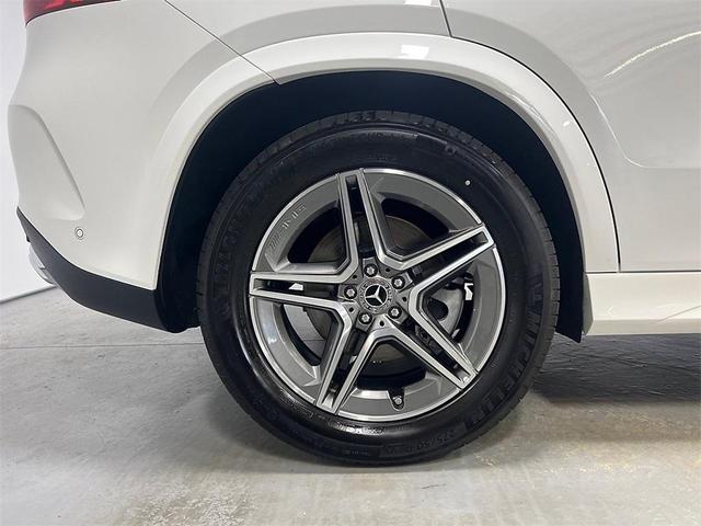 Photo of 2025 Polar White Mercedes-Benz GLE 450
