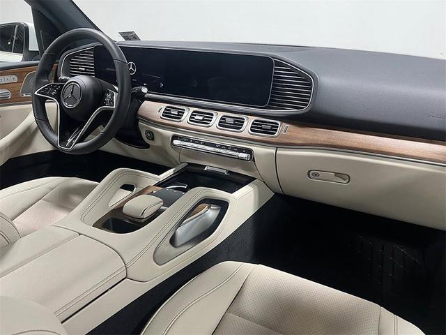 Photo of 2025 Polar White Mercedes-Benz GLE 450