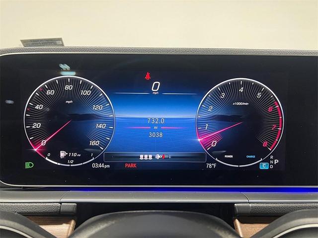 Photo of 2025 Polar White Mercedes-Benz GLE 450