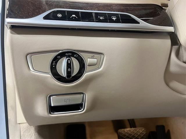Photo of 2019 Silver Mercedes-Benz S-Class