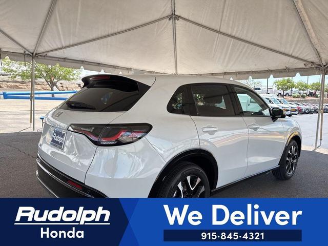 Photo of 2026 Platinum White Pearl Honda HR-V