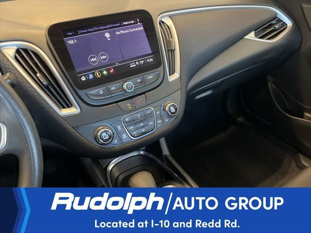 Photo of 2023 Summit White Chevrolet Malibu