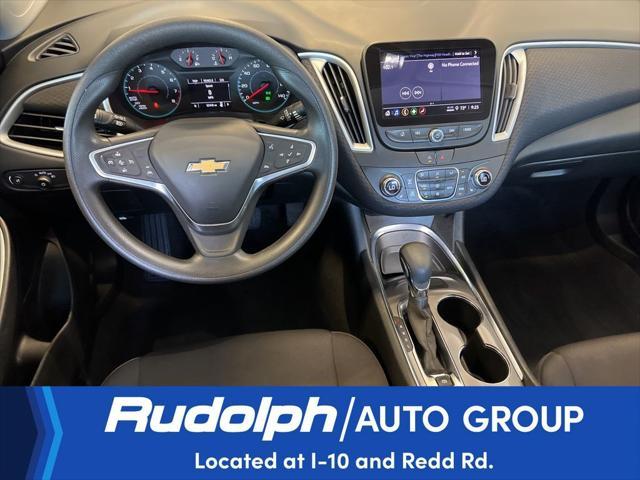 Photo of 2023 Summit White Chevrolet Malibu