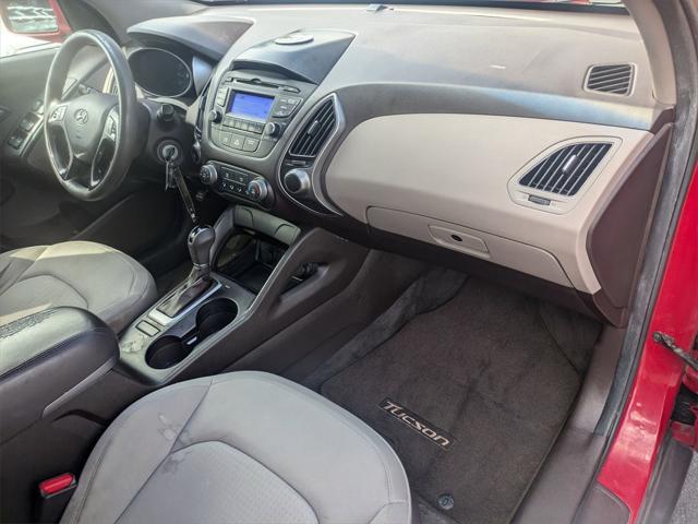 Photo of 2014 Garnet Red Hyundai TUCSON