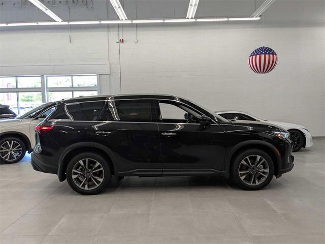 Photo of 2025 Mineral Black INFINITI QX60