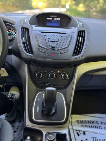 Photo of 2013 Turquoise Ford Escape
