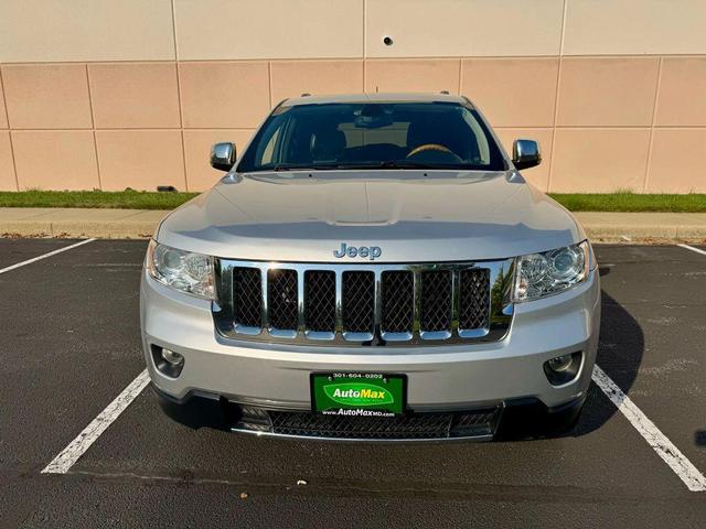 Photo of 2011 Bright Silver Metallic Clearcoat Jeep Grand Cherokee