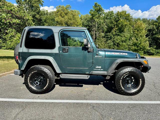 Photo of 2006 Green Jeep Wrangler