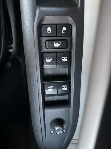 Photo of 2023 Gray Jeep Compass
