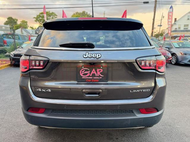 Photo of 2023 Gray Jeep Compass