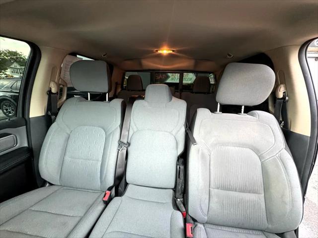 Photo of 2019 Diamond Black Crystal Pearlcoat RAM 1500