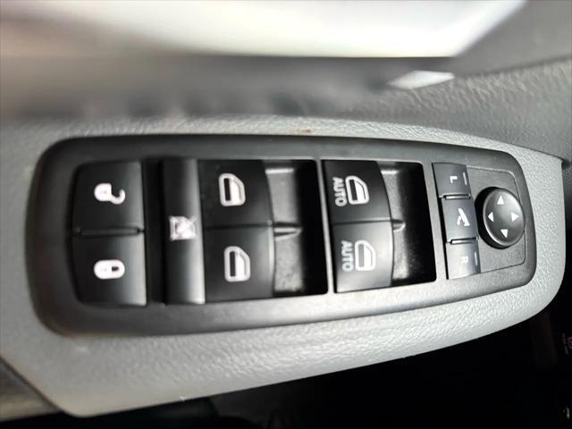 Photo of 2019 Diamond Black Crystal Pearlcoat RAM 1500