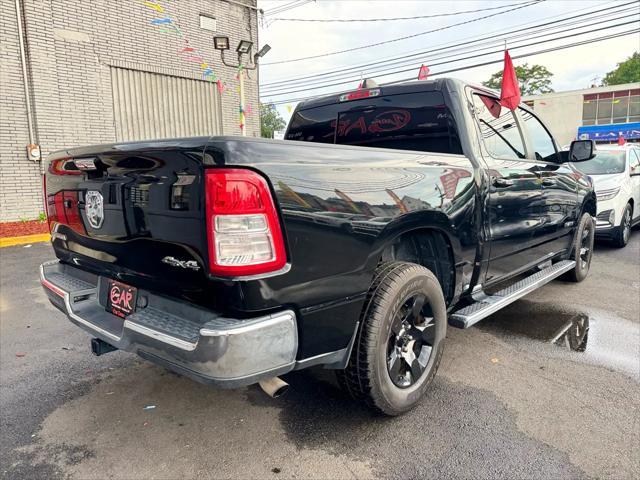 Photo of 2019 Diamond Black Crystal Pearlcoat RAM 1500