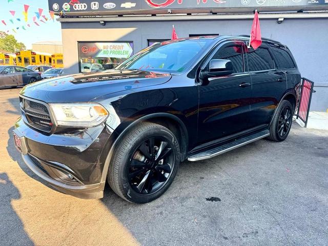 Photo of 2019 DB Black Clearcoat Dodge Durango