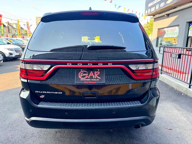 Photo of 2019 DB Black Clearcoat Dodge Durango
