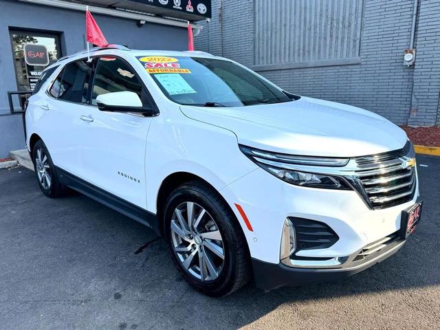 Photo of 2022 White Chevrolet Equinox