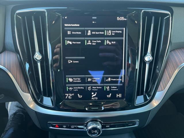 Photo of 2022 Gray Volvo S60