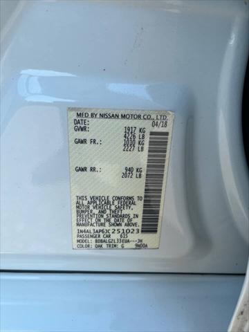 Photo of 2018 Glacier White Nissan Altima