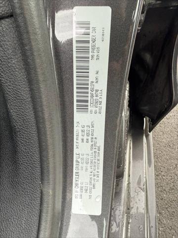 Photo of 2015 Granite Crystal Metallic Clearcoat Chrysler 200