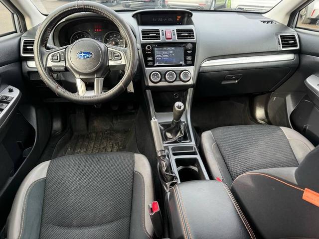 Photo of 2016 Ice Silver Metallic Subaru Crosstrek