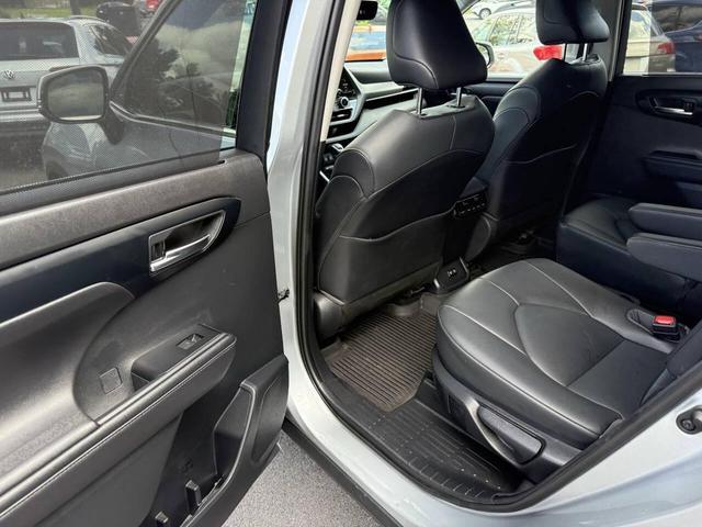 Photo of 2020 Celestial Silver Metallic Toyota Highlander