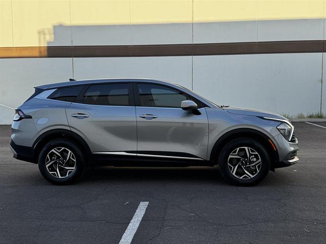 Photo of 2023 Silver Kia Sportage