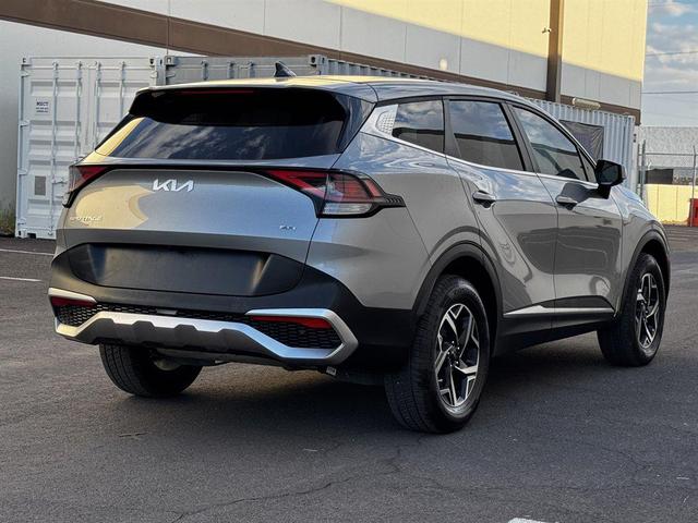 Photo of 2023 Silver Kia Sportage