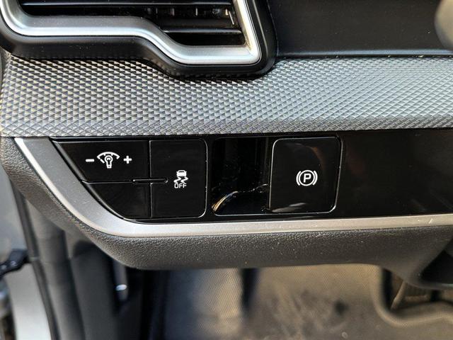 Photo of 2023 Silver Kia Sportage