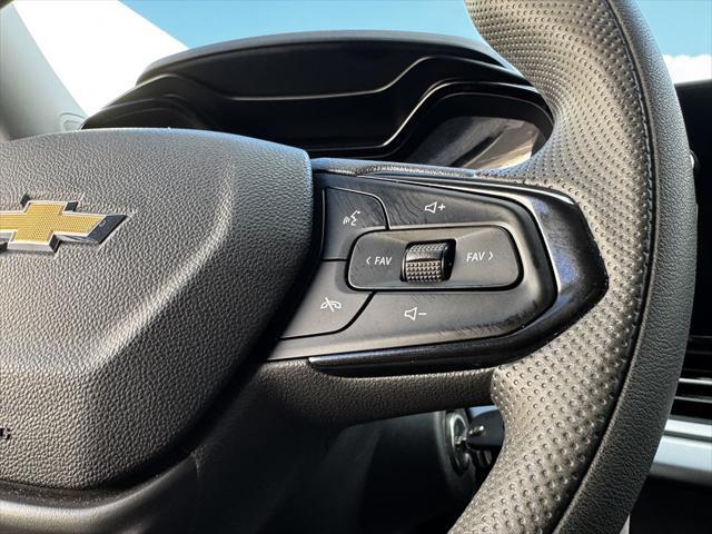 Photo of 2024 Blue Chevrolet Trax