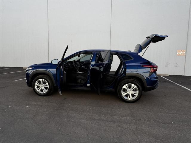 Photo of 2024 Blue Chevrolet Trax