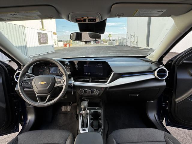 Photo of 2024 Blue Chevrolet Trax