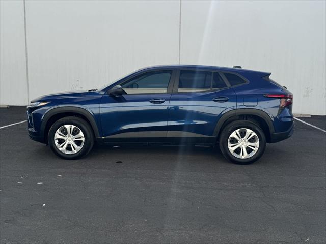 Photo of 2024 Blue Chevrolet Trax