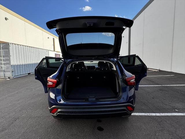 Photo of 2024 Blue Chevrolet Trax