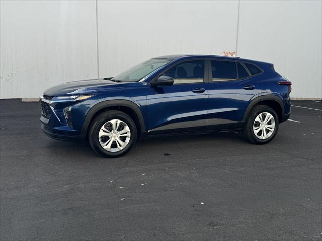 Photo of 2024 Blue Chevrolet Trax