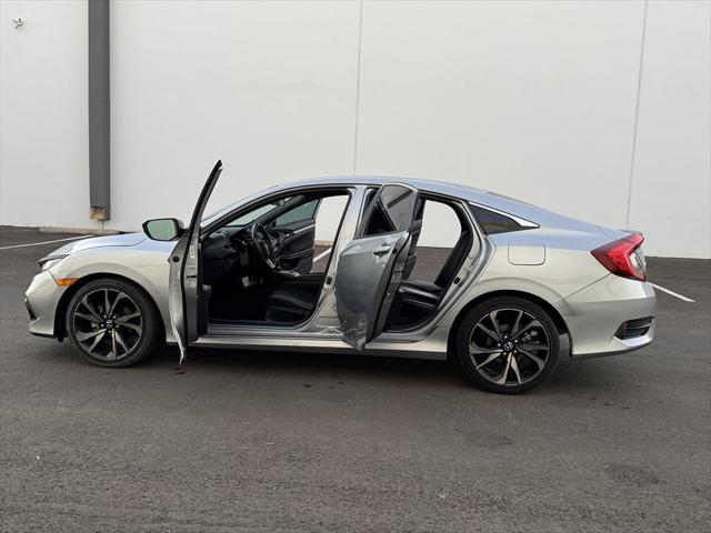 Photo of 2021 Silver Honda Civic