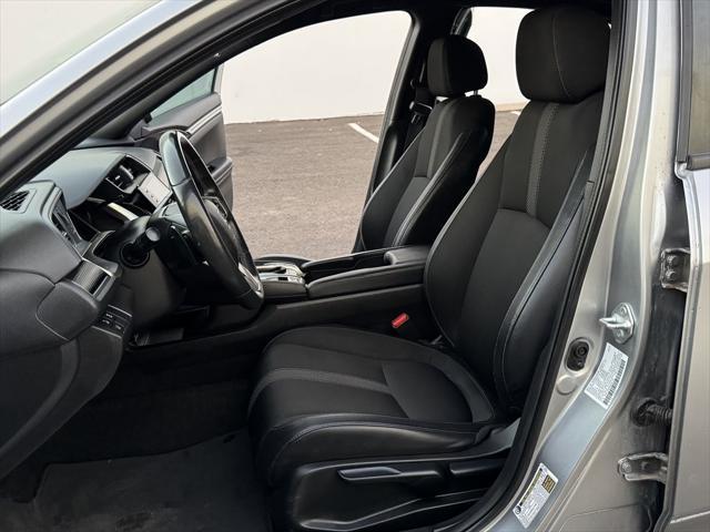 Photo of 2021 Silver Honda Civic