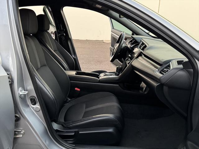 Photo of 2021 Silver Honda Civic