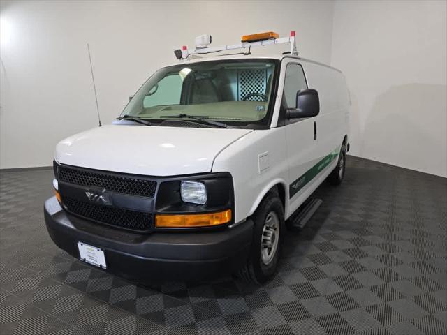 Photo of 2014 Summit White Chevrolet Express 2500