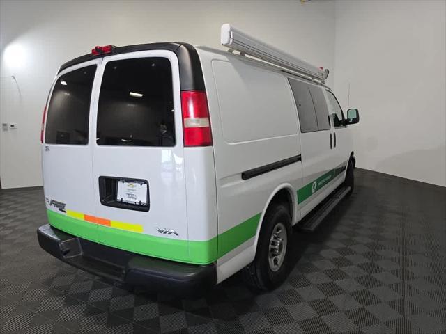 Photo of 2014 Summit White Chevrolet Express 2500